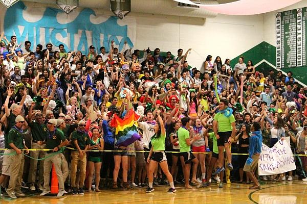 Senior class during class cheer-offs. Photo courtesy of Mark Lu.