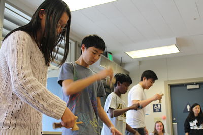 Final round of the Kendama Competition. Photo by Mila Sviderskaya.