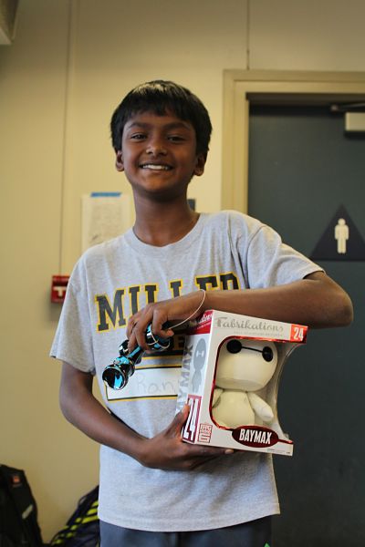 Ranjit Ponnambalam, winner of the competition holding his Kendama.
Photo by Ludmila Sviderskaya.