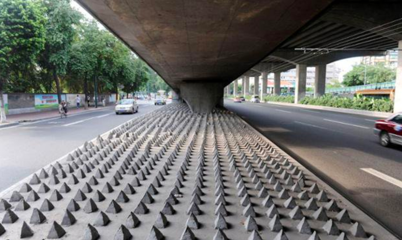 hostile-architecture-harms-homeless-community-the-epitaph