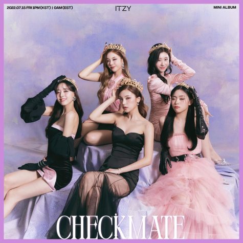 Dressed in luxurious dresses and crowns, ITZY administered a shock to many fans after releasing their new album “CHECKMATE” in summer 2022.
